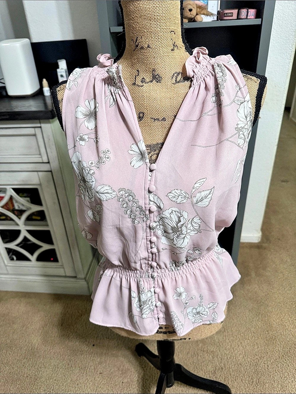 Express Floral Ruffle Blouse in Pink Small